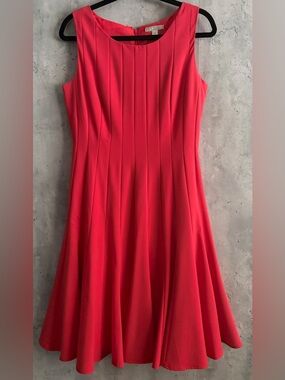 Dana Buchman Coral Sleeveless Fit-and-Flare Scoop Neck Vertical Seams Dress Sz8